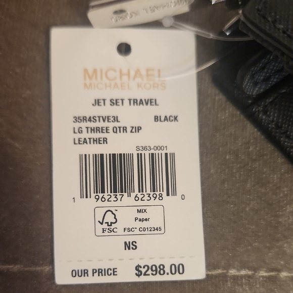 Michael Kors Black Zip-Around Wallet - Picture 3 of 8